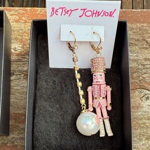 🆕 Betsey Johnson Pink mismatched Nutcracker Drop Earrings. Glitzy holiday fun.